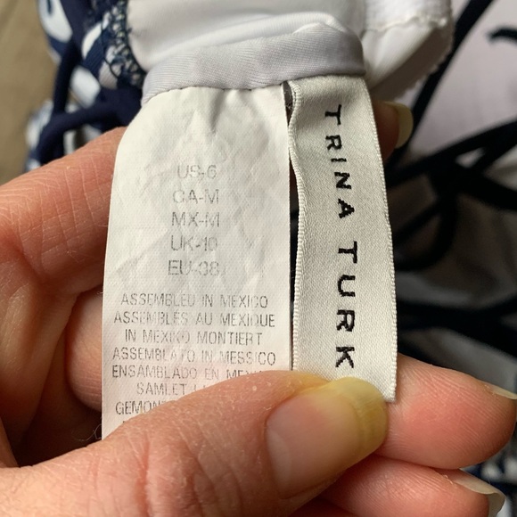 Trina turk criss cross back mandala one piece swimsuit with removable strap - Picture 9 of 9